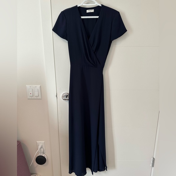 Aritzia Babaton Wrap Dress with Slit - Sz Small - Picture 2 of 3
